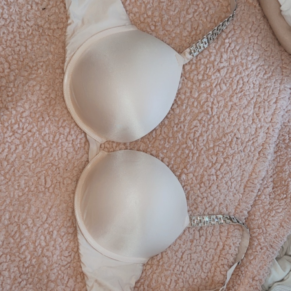 Victoria secret shine strap bra